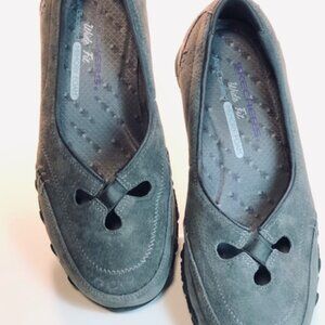SKECHERS Grey Suede Bikers  Casual Walking Sneakers / Loafer 6 Wide Never Worn